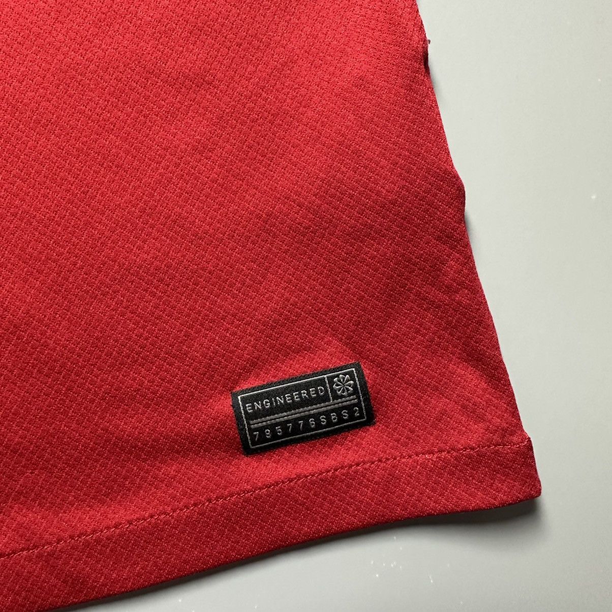 Nike LIVERPOOL NIKE 2023/2024 SOCCER HOME JERSEY #8 SZOBOSZLAI Size US M / EU 48-50 / 2 - 6 Thumbnail