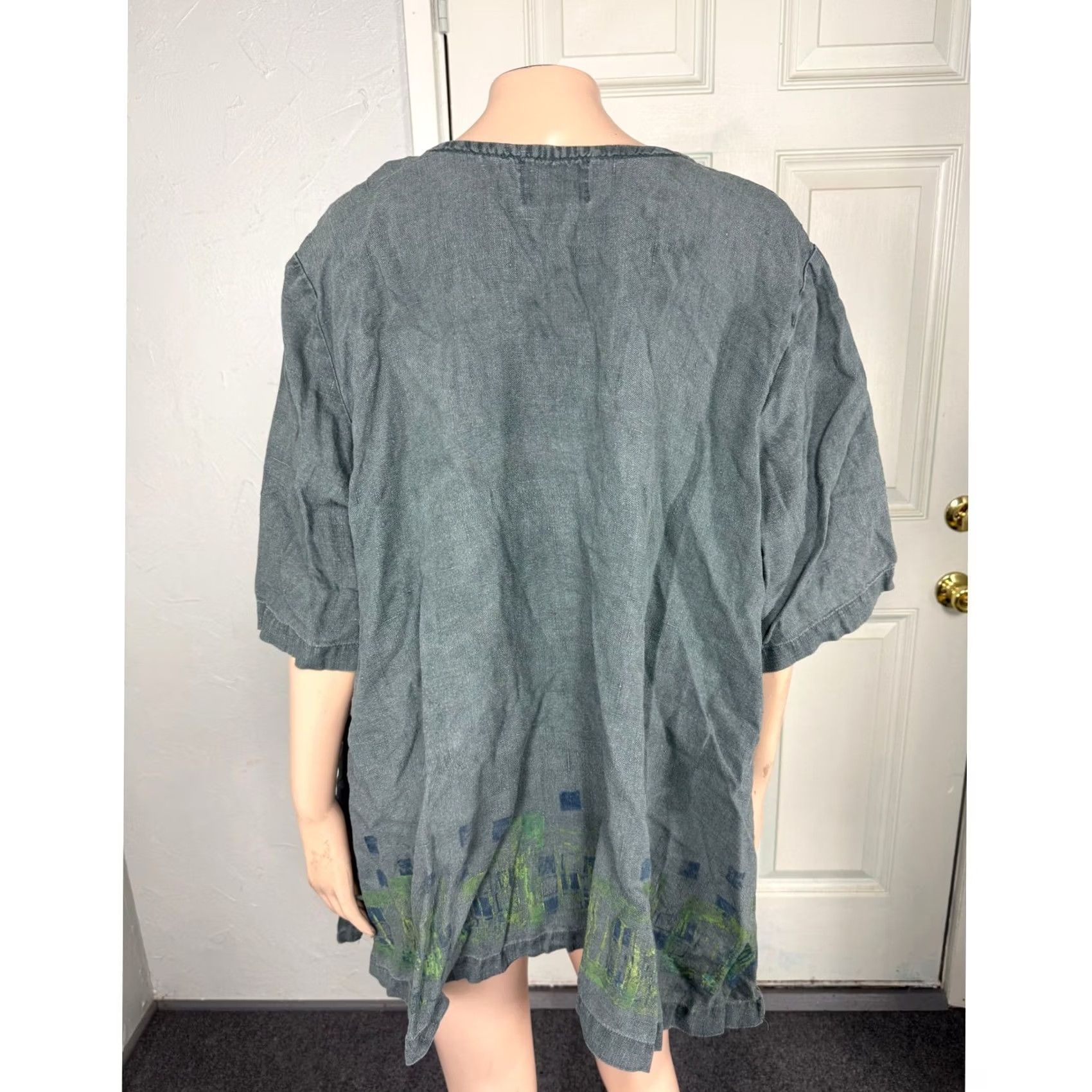 Vintage Blue Fish T-Shirt Shirt Womens One Size Linen Green Floral Hand Painted Vintage? (no) 52" Bust 30" Shoulder to Hem Size ONE SIZE - 5 Thumbnail