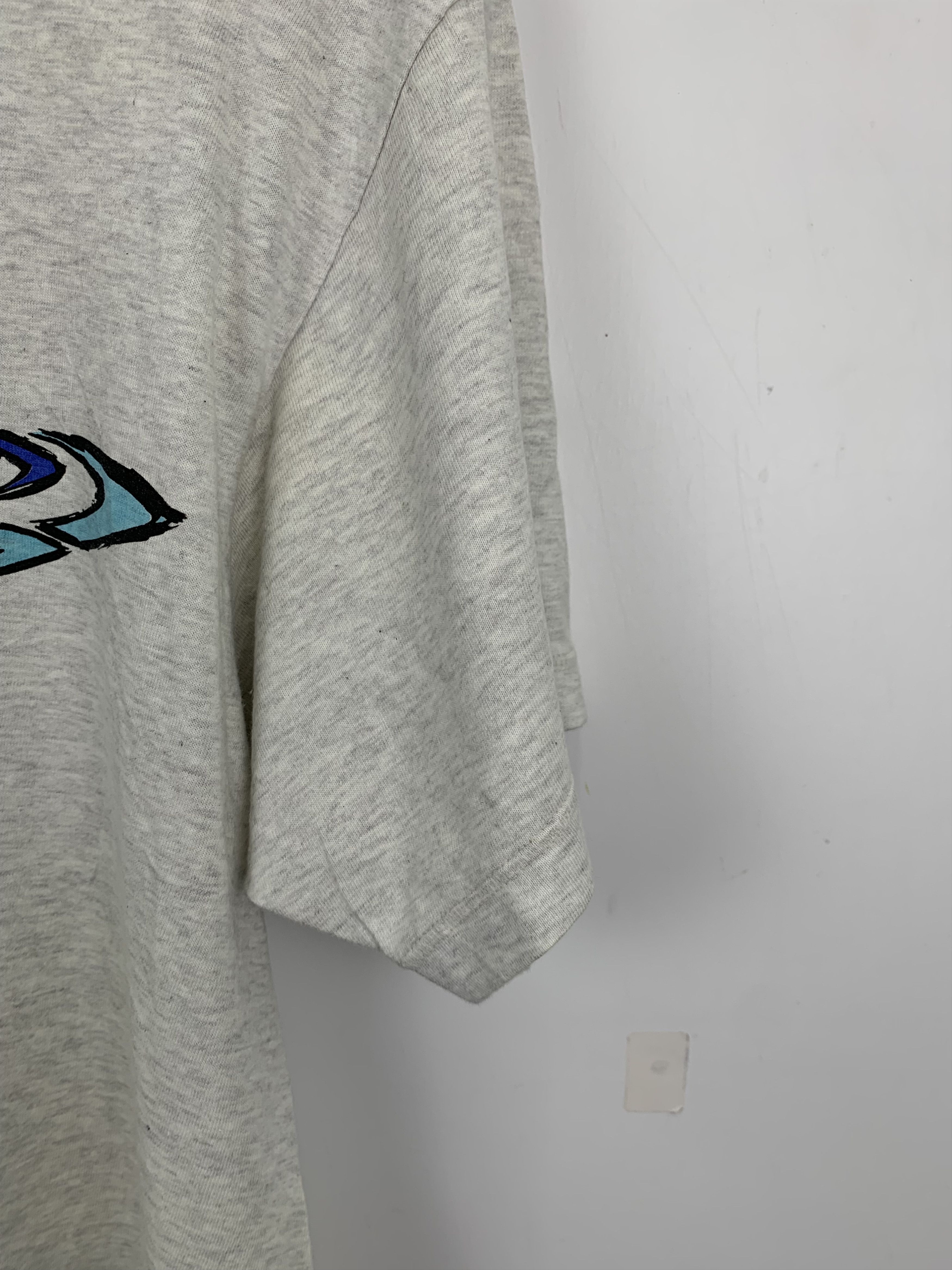 O'Neill × Vintage Vintage 90s Oneill Leaf Made In Japan T Shirt TA0115 Size US M / EU 48-50 / 2 - 7 Thumbnail