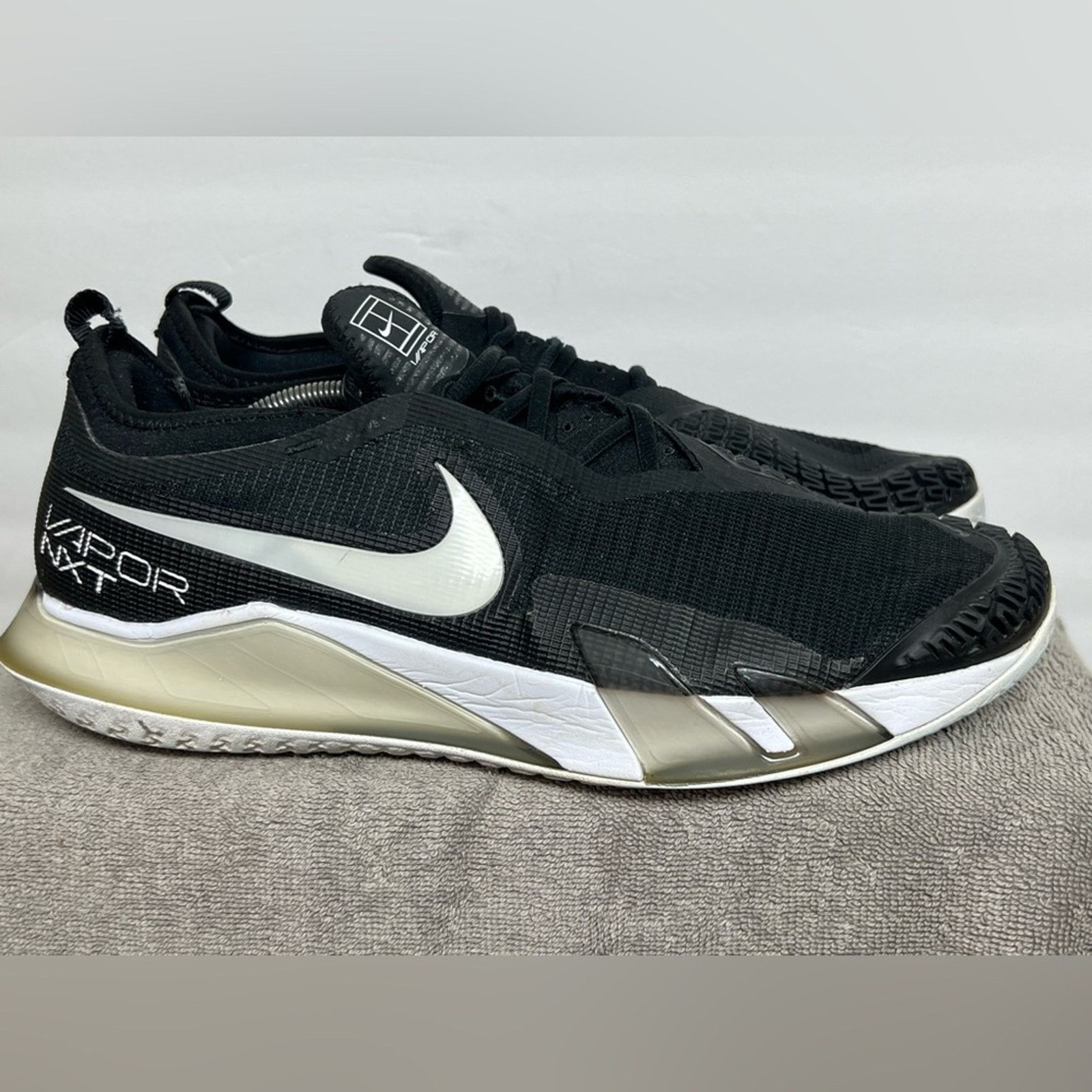 Nike Nike React Vapor NXT HC Pickleball Tennis Shoes CV0724-002 Size US 12.5 / EU 45-46 - 2 Thumbnail
