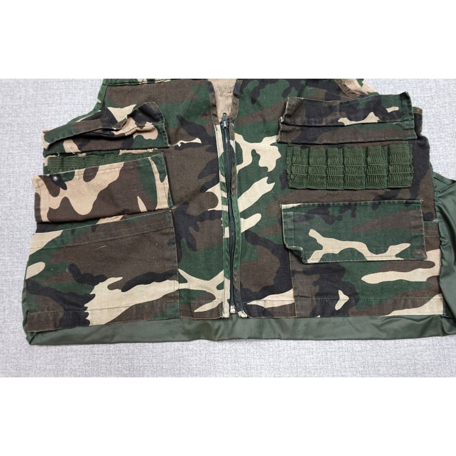 Vintage Sports Afield Vest Shirt Mens L Green Camouflage Quilted Padded Winter Hunting Outdoors Streetwear Size US L / EU 52-54 / 3 - 3 Thumbnail