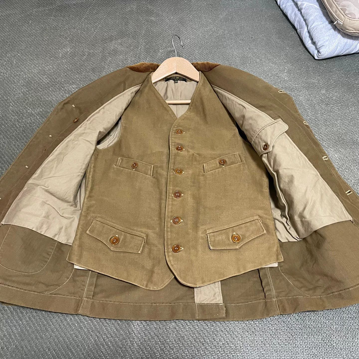 Freewheelers brown hunting coat and vest set Size US S / EU 44-46 / 1 - 1 Thumbnail