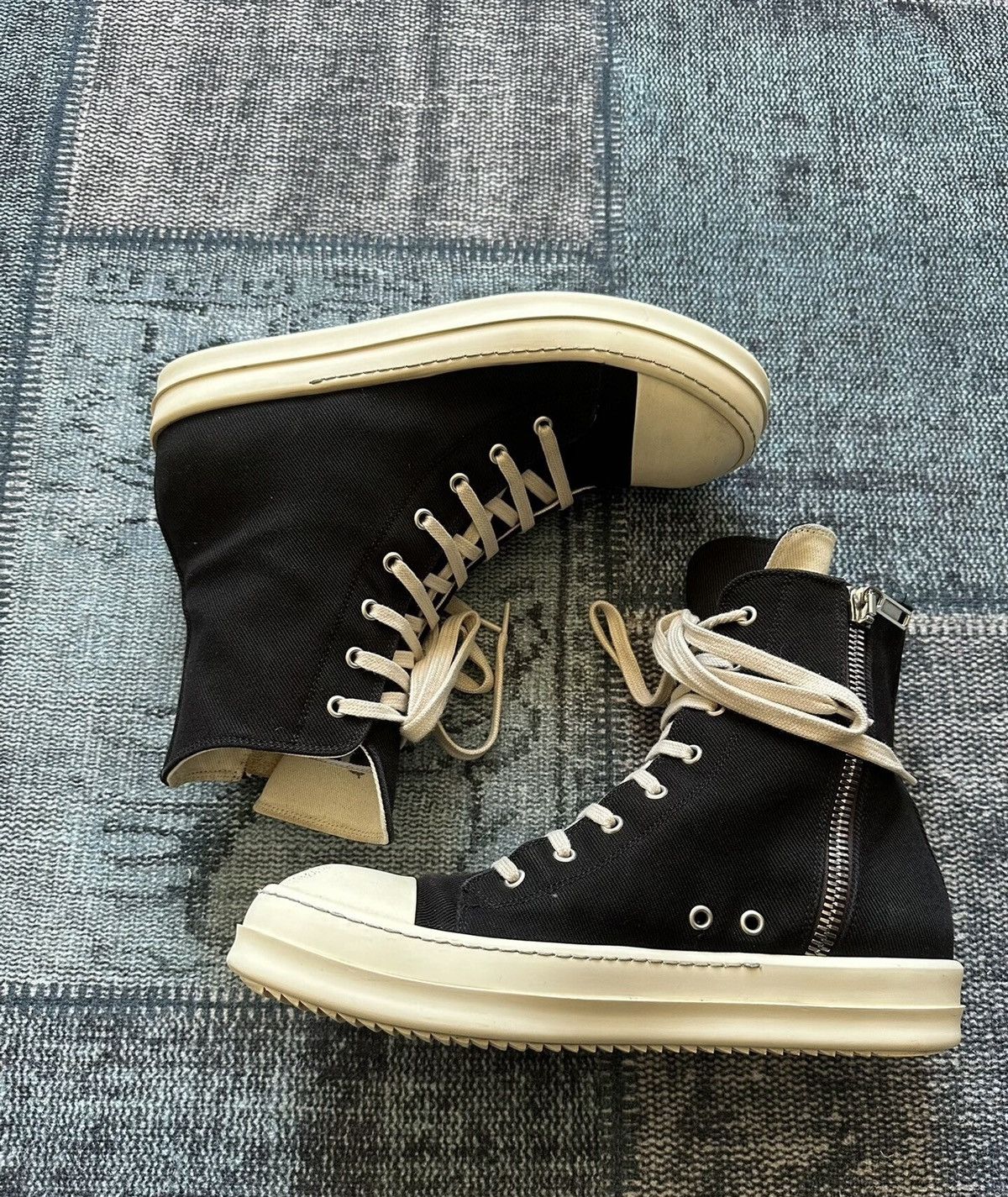 Rick Owens Rick Owens pentagram distressed mismatched big Converse Size US 8.5 / EU 41-42 - 3 Thumbnail