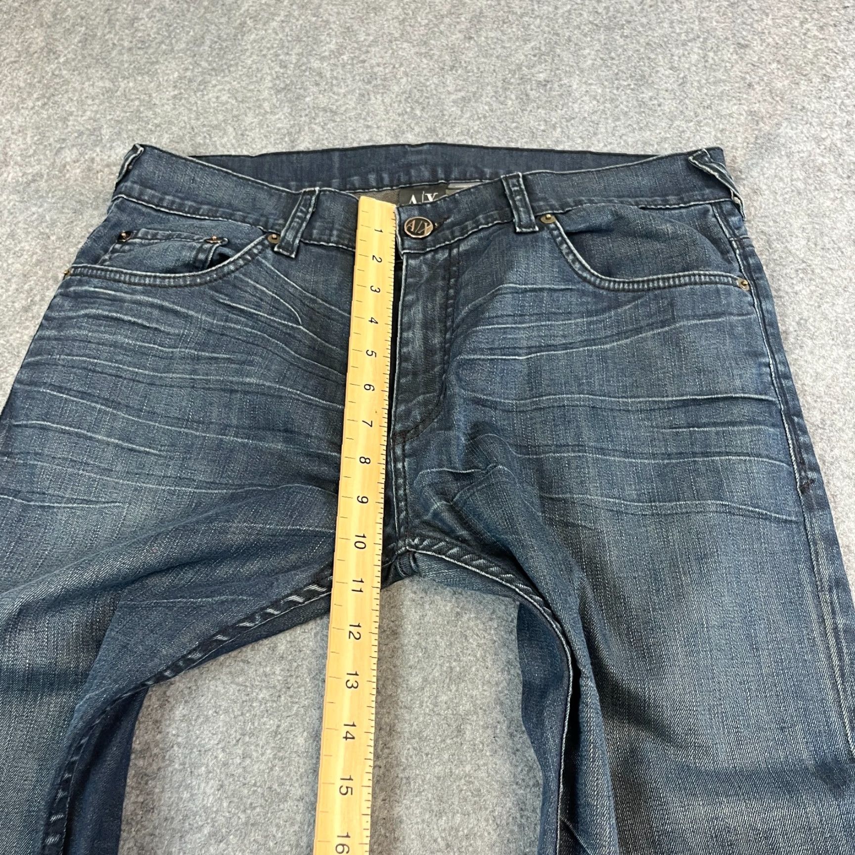 Armani Exchange Armani Exchange Mens Jeans Regular Tapered 33 34 Dark Wash Blue Whiskers Denim 5-Pocket Design Machine Washable Jeans Store Vintage No N/A Size US 33 - 5 Thumbnail