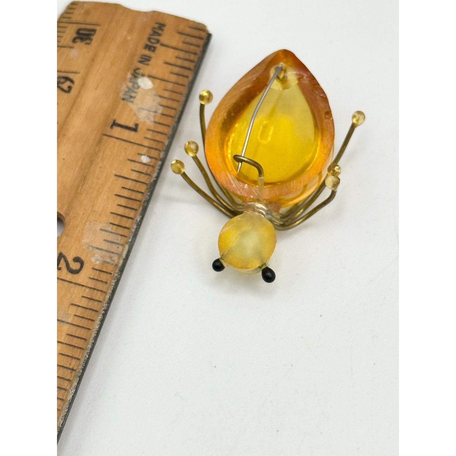 Vintage Vintage lucite amber bug insect brooch pin Size ONE SIZE - 7 Thumbnail