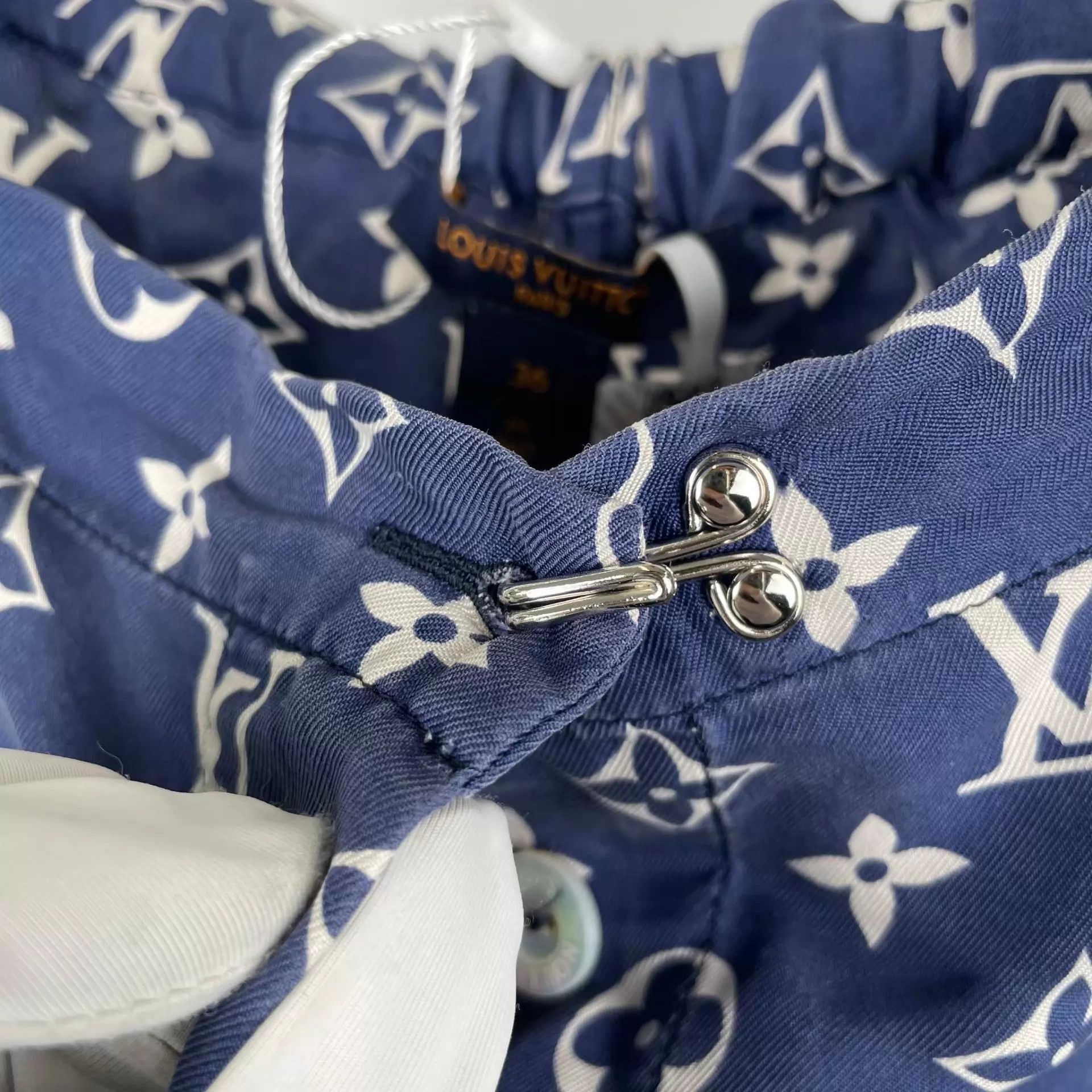 Louis Vuitton LV Silk Shorts Blue 36 Size 26" / US 2 / IT 38 - 8 Thumbnail