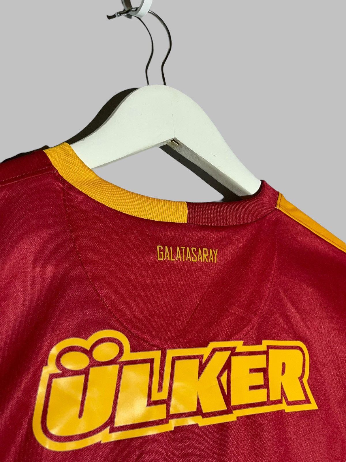 Nike Galatasaray Nike 2011/12 Home Football Shirt Soccer Jersey Size US M / EU 48-50 / 2 - 13 Thumbnail