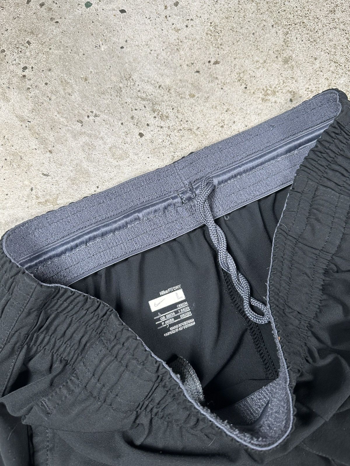 Nike × Vintage Vintage y2k Nike Black Track Pants Swoosh Size US 34 / EU 50 - 5 Thumbnail