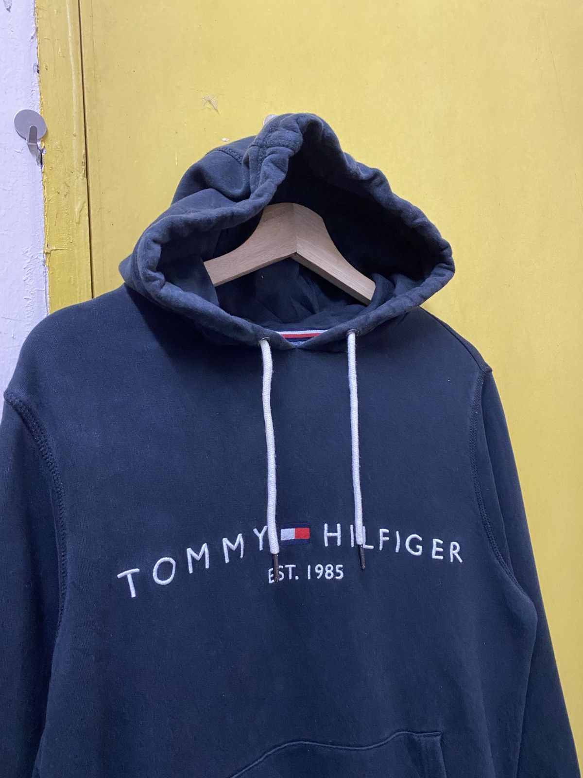 Tommy Hilfiger Tommy Hilfiger Hodie Black Colour Size US M / EU 48-50 / 2 - 3 Thumbnail