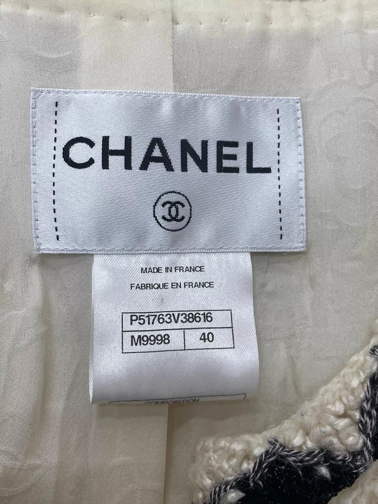 Chanel Chanel Salzburg White & Black Color Block Jacket 40 Size M / US 6-8 / IT 42-44 - 4 Thumbnail