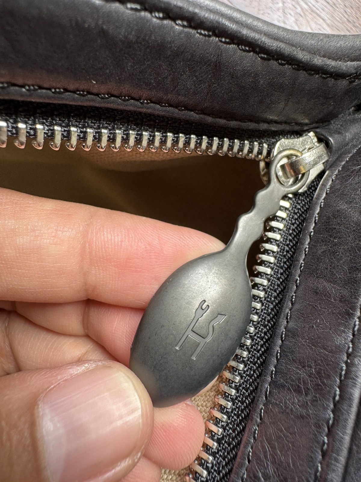 Japanese Brand HIROKO HAYASHI ASYMMETRICAL DEFORMED LEATHER BAG Size ONE SIZE - 9 Thumbnail