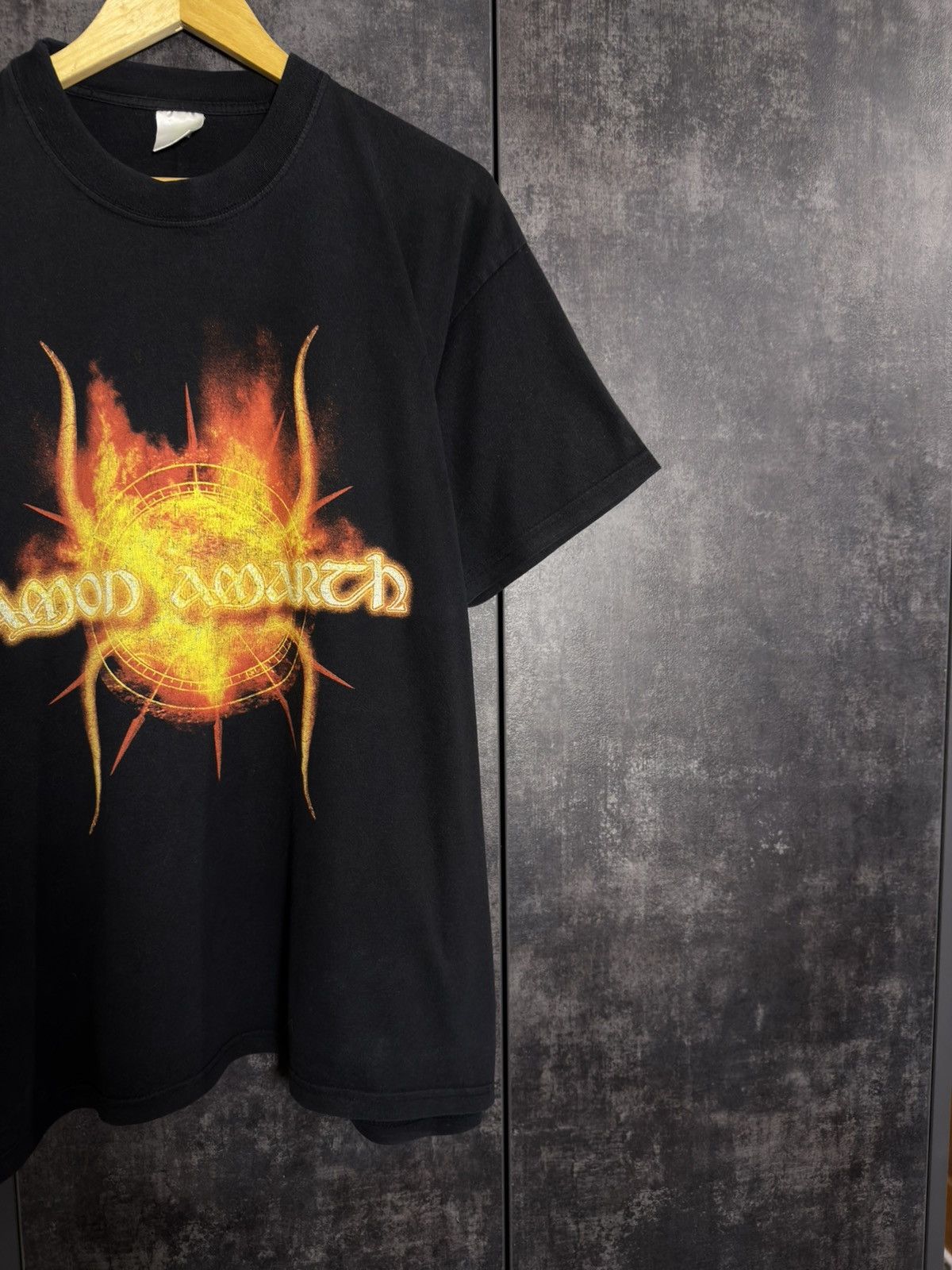 Vintage Vintage 00s Amon Amarth Tshirt Rock Band ERD Oasis Deftones Size US L / EU 52-54 / 3 - 5 Thumbnail