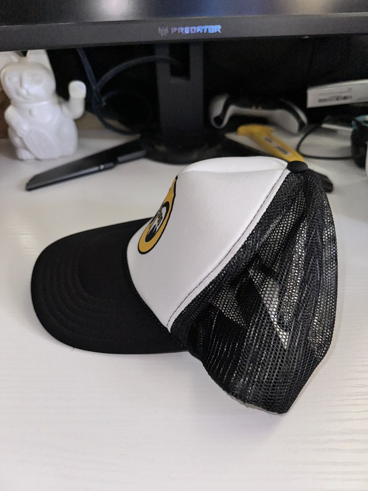 Other × Vintage MOONEYES - MOON Logo Trucker Hat Size ONE SIZE - 2 Thumbnail