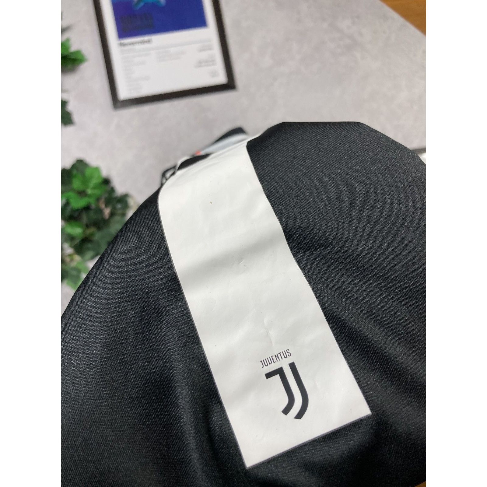 Adidas Juventus Cristiano Ronaldo 18-19 Home Jersey Size US XL / EU 56 / 4 - 4 Thumbnail