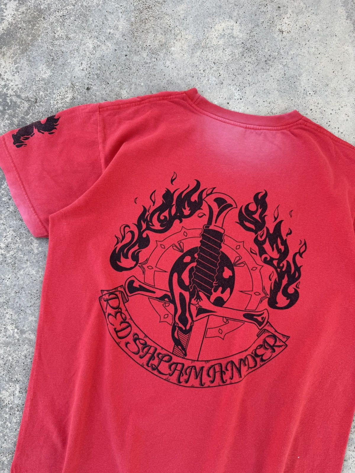 Japanese Brand Distressed Red Salamander Flames Dagger tattoo tees Size US M / EU 48-50 / 2 - 2 Thumbnail