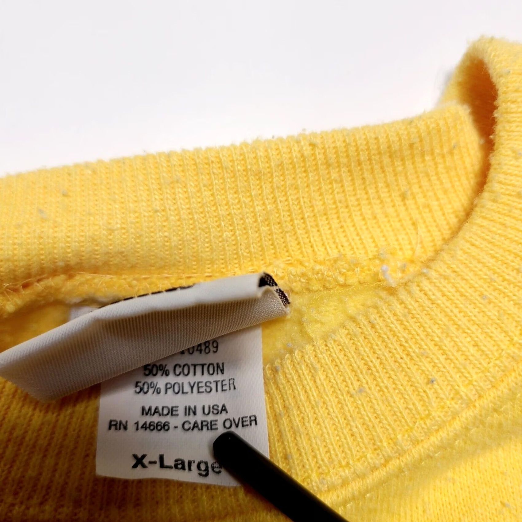 Lee VINTAGE Lee Sturdy Sweats Yellow Sweatshirt XL Womens 90s Embroidered Pullover Crew Neck Sweatshirt Ladies Regular Fit Size XL / US 12-14 / IT 48-50 - 4 Thumbnail