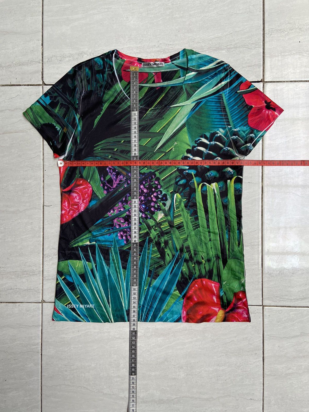 ISSEY MIYAKE Motive T-shirt