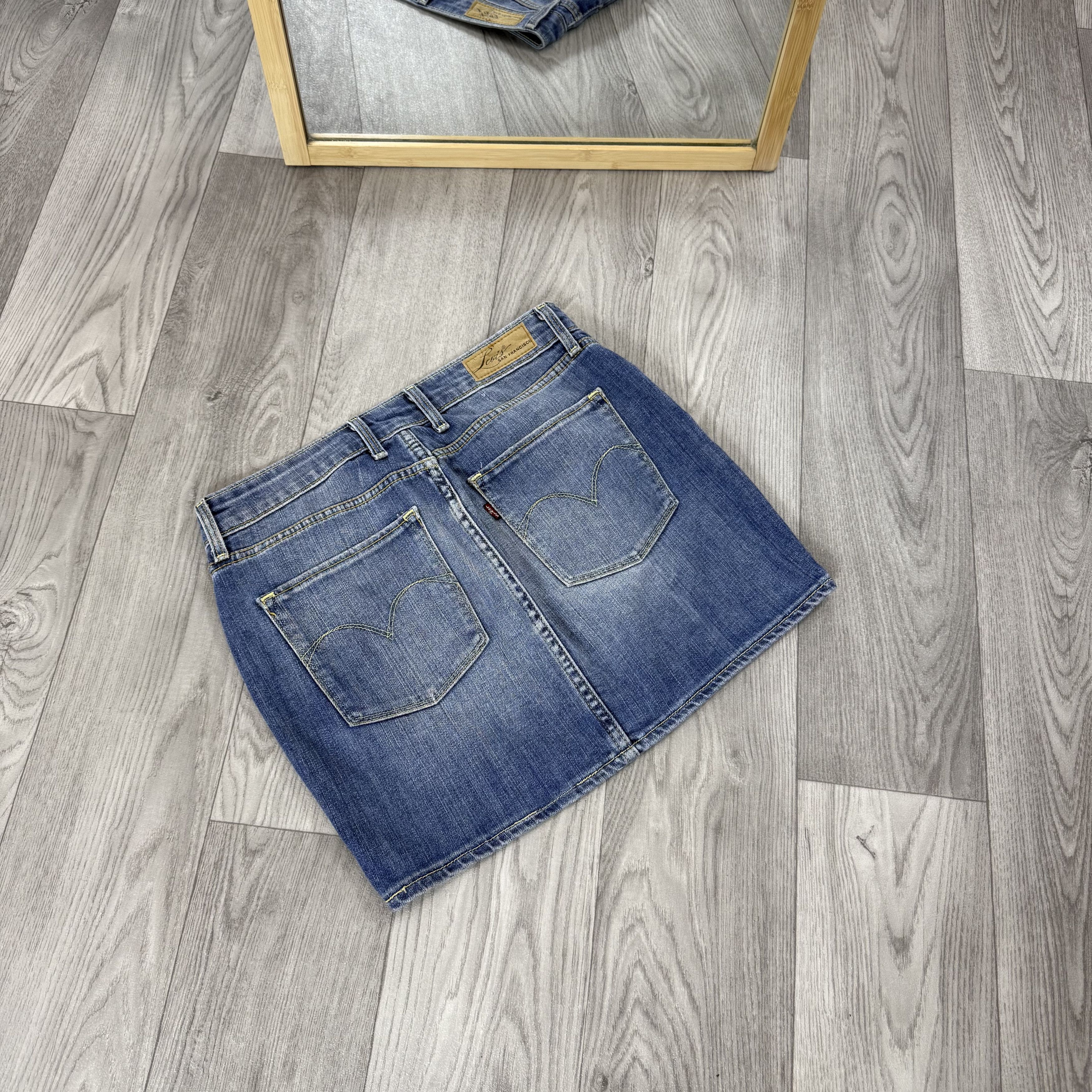 Levi's Vintage Levi's Y2K Mini Skirt Low Rise S Size 26" / US 2 / IT 38 - 3 Thumbnail