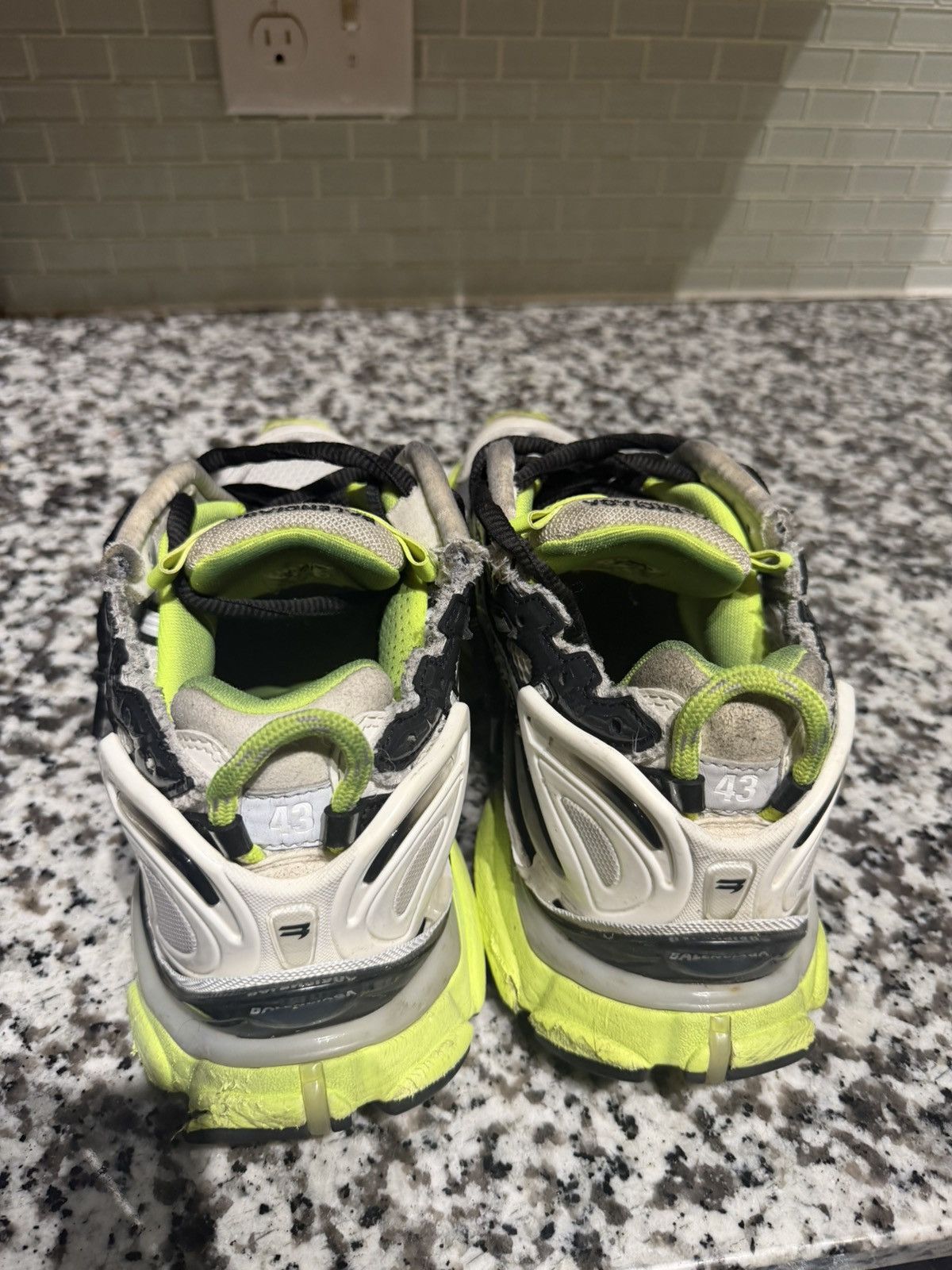 Balenciaga Balenciaga Runner Sneaker 'White Fluo Yellow' Size US 10 / EU 43 - 4 Thumbnail