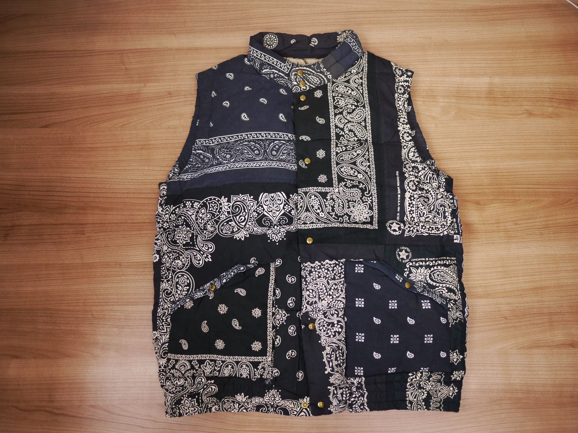 Visvim visvim ict down vest kerchief black Size US L / EU 52-54 / 3 - 1 Thumbnail