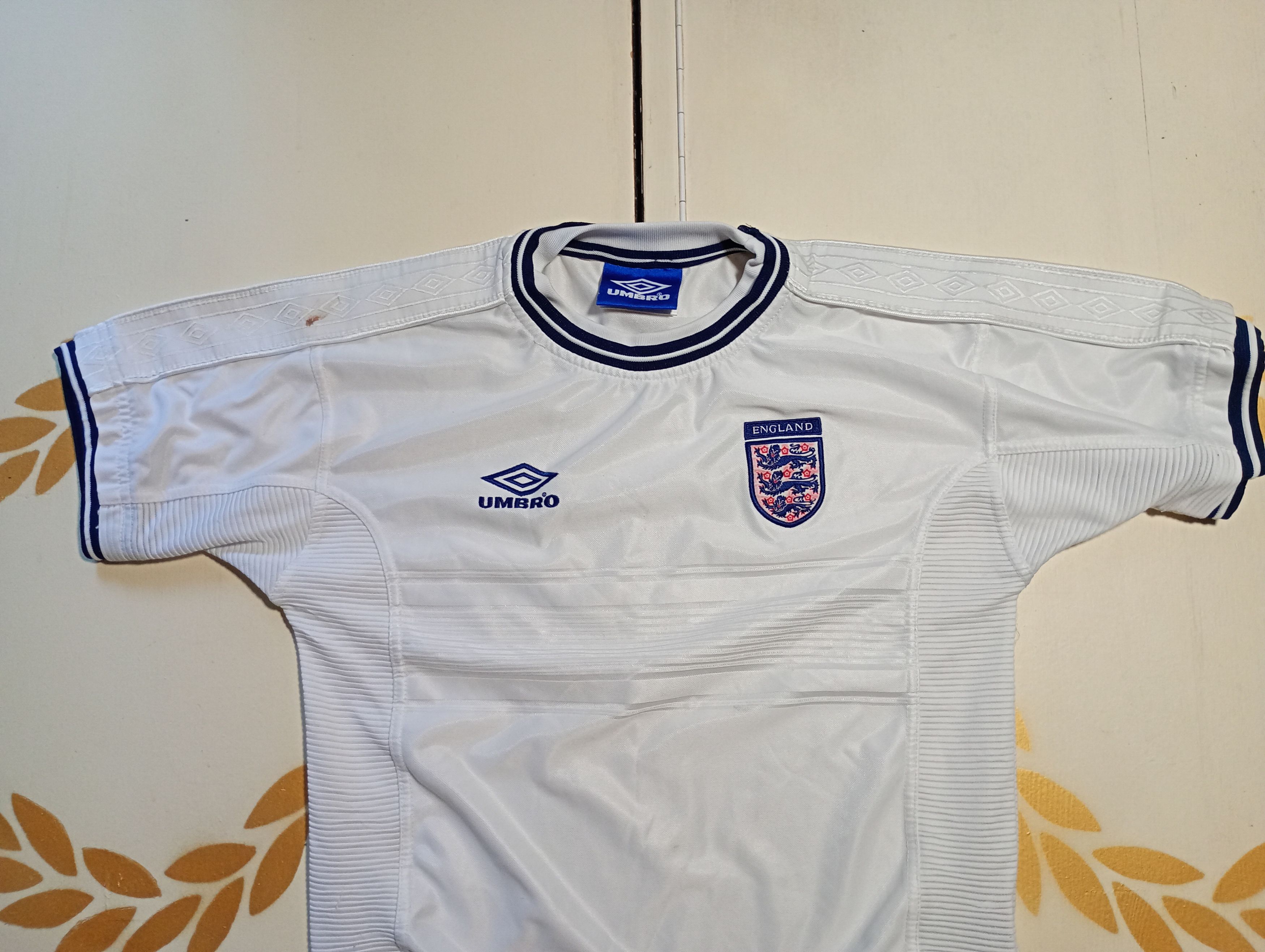 Umbro Umbro England Home Jersey 1999-2001 size LB (152-158 cm) Size US XS / EU 42 / 0 - 4 Thumbnail
