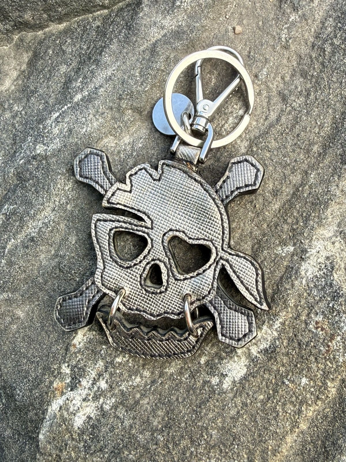 Prada Prada Orc Ogre Leather Metal Bag Charm Key Holder In Grey Size ONE SIZE - 4 Thumbnail