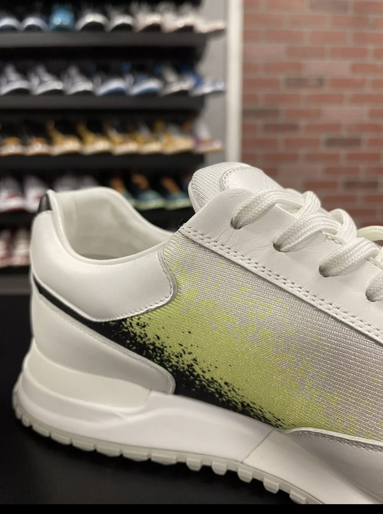 Louis Vuitton Size 10.5US/9.5LV - Louis Vuitton Run Away Sneaker Neon Size US 10.5 / EU 43-44 - 7 Thumbnail