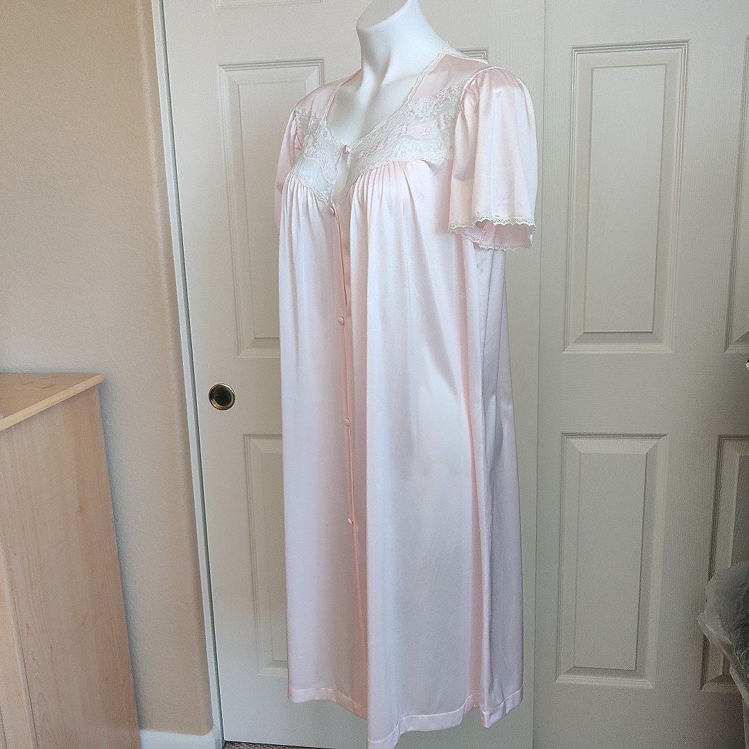 Vintage Vintage short sleeve button front nightgown housecoat M Size ONE SIZE - 3 Thumbnail