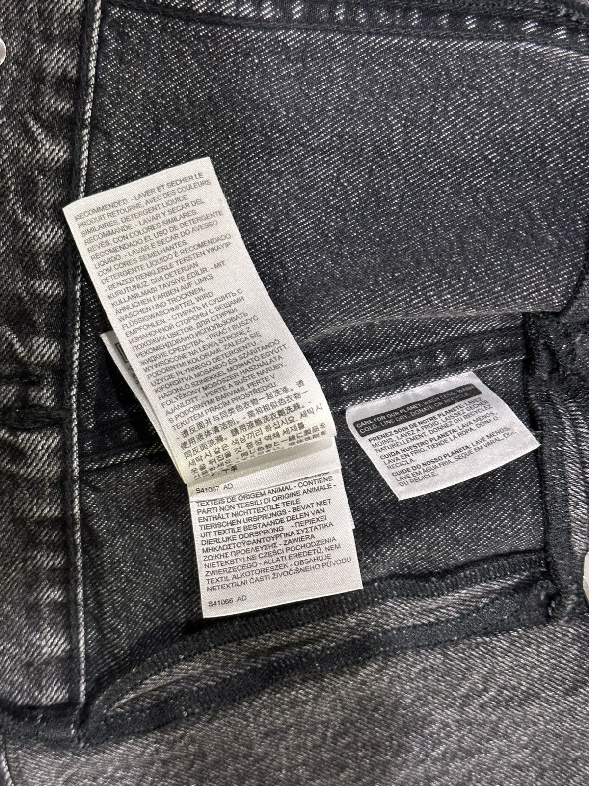 Levi's × Vetements Vetements x Levi’s SS18 Reconstructed Denim Black Jacket Size XS / US 0-2 / IT 36-38 - 18 Thumbnail