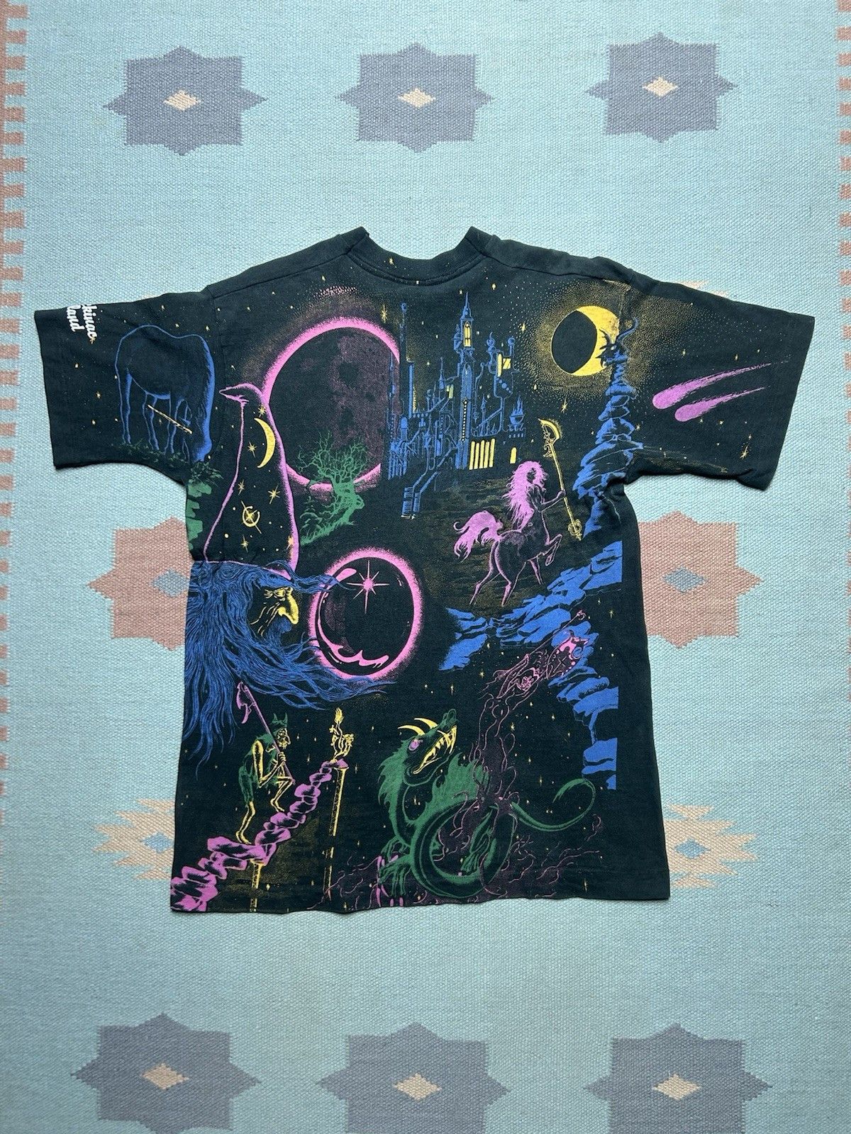 Vintage Vtg 90s all over print t shirt AOP wizard magical Mackinac L Size US L / EU 52-54 / 3 - 6 Thumbnail