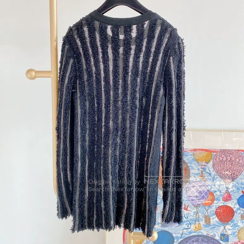 Louis Vuitton Louis Vuitton Black cut-out wool sweater Size US S / EU 44-46 / 1 - 2 Thumbnail
