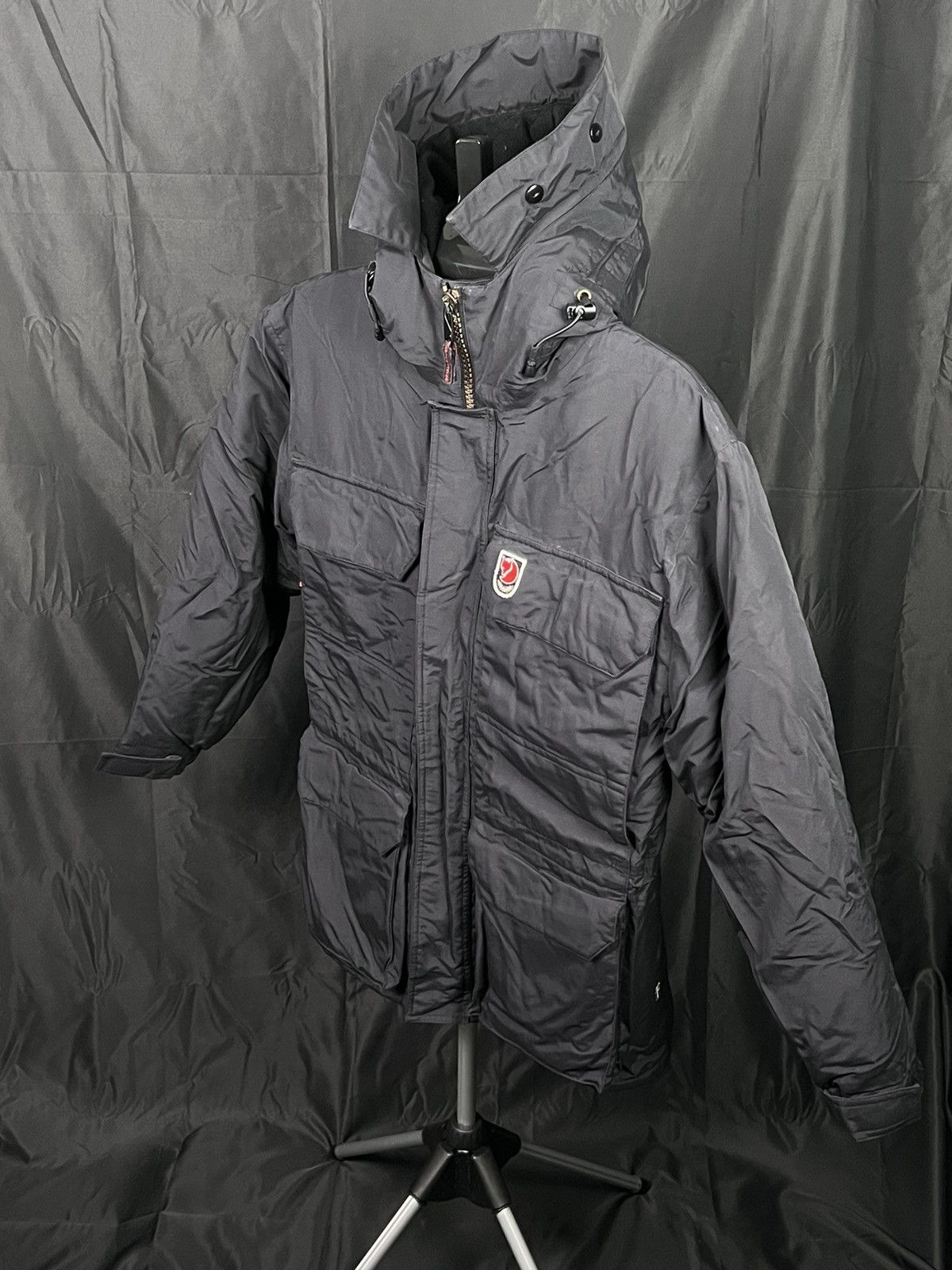 image of Fjallraven x Outdoor Life Vintage Fjällräven Winter Jacket Ski Parka 90's Y2K in Black (Size Small)