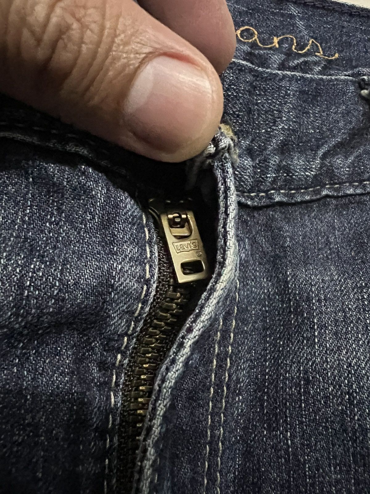Jean × Levi's × Vintage 💥Vintage Levis 202 Distressed Faded Blue Jeans Size US 33 - 11 Thumbnail