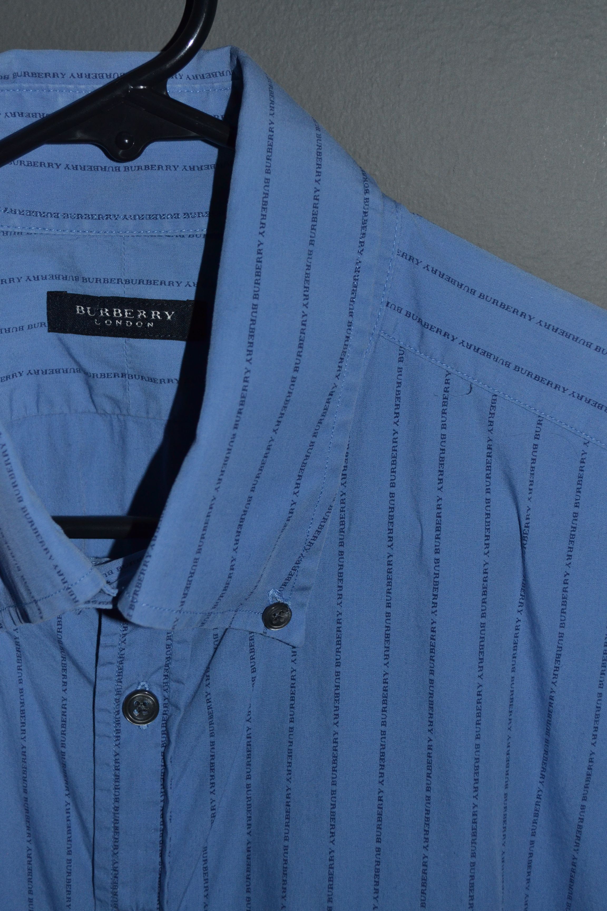Burberry Burberry Vintage UK Spellout Monogram Blue Shirt 17 43 L-XL Size US L / EU 52-54 / 3 - 3 Thumbnail