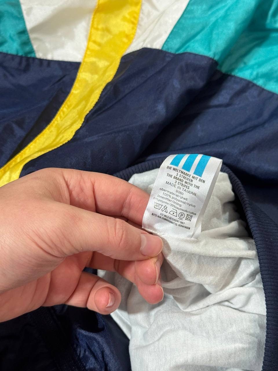 Adidas Vintage 90s Adidas Track Suit Made In Taiwan Size L Size US L / EU 52-54 / 3 - 7 Thumbnail