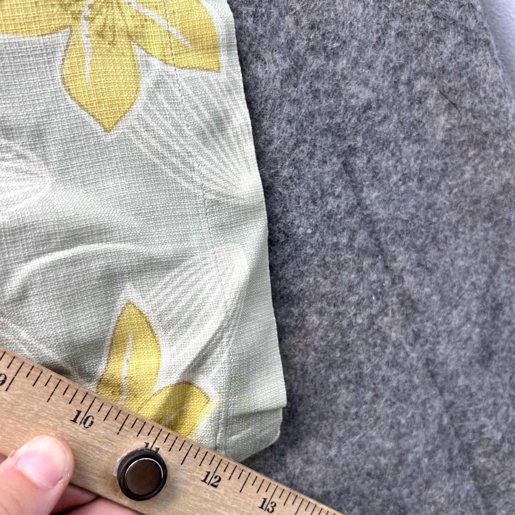 Tommy Bahama VINTAGE Tommy Bahama Shirt Mens L Yellow Floral Hawaiian Button-Down Silk (if Vintage? Original says Vintage: No) Size US L / EU 52-54 / 3 - 7 Thumbnail