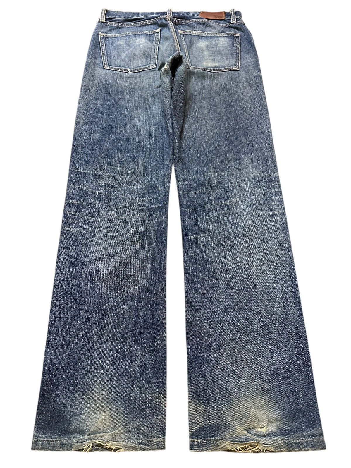 Uniqlo Vintage Japanese Uniqlo Blue Faded Wash Distress Loose Jeans Size US 31 - 2 Thumbnail