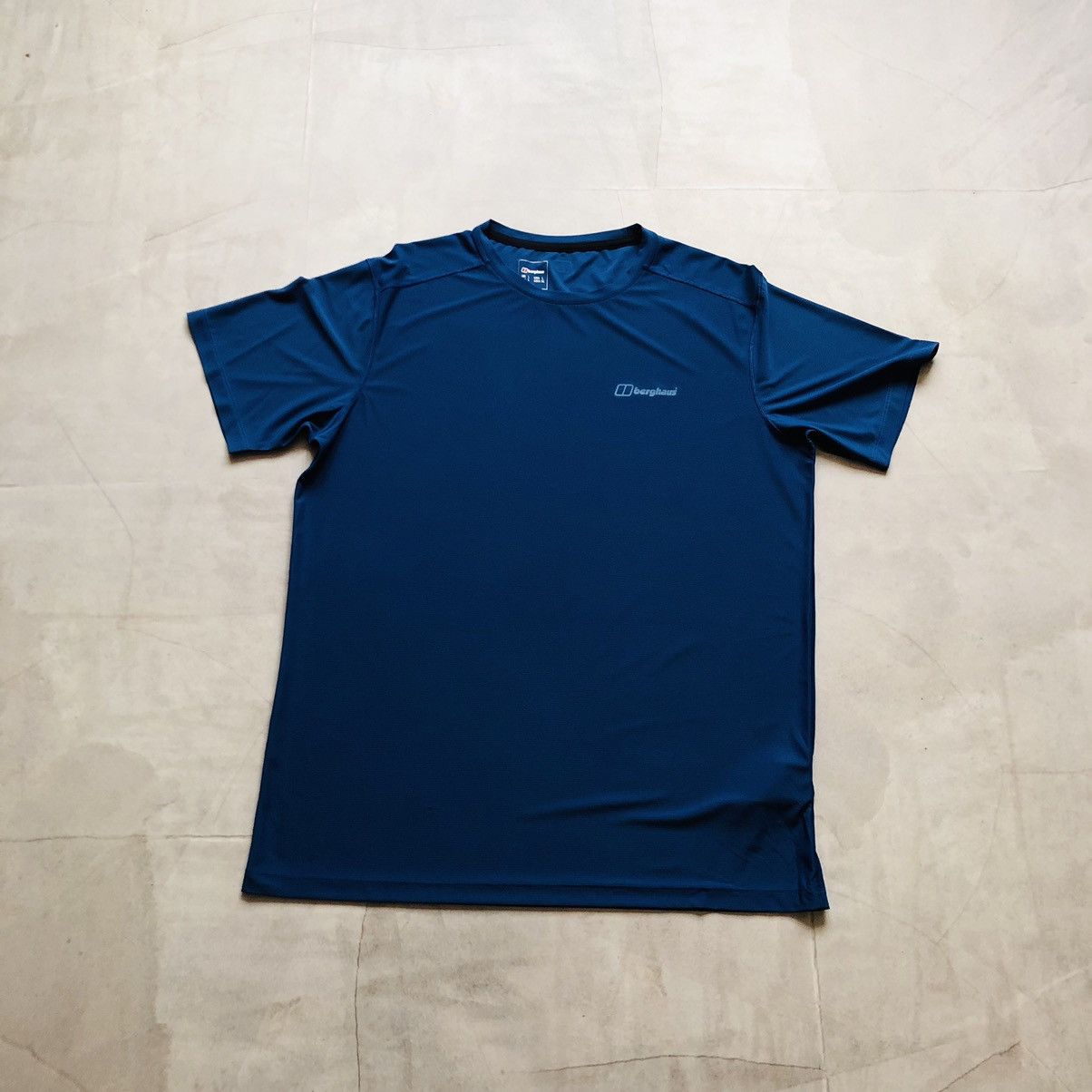 Berghaus Berghaus blue Chest Printed Logo T-shirt Tee mountain Size US L / EU 52-54 / 3 - 1 Thumbnail