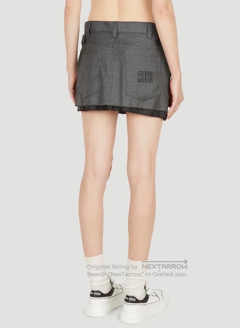 Miu Miu Miu Miu 40 Embroidered overskirt on the back. Size 39" - 1 Thumbnail