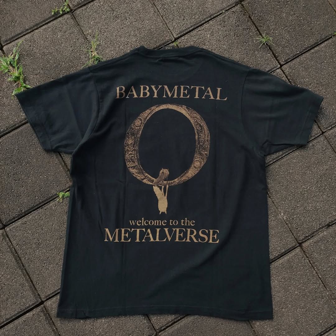 Band Tees BABYMETAL The One 2023 Gold Version Tee Size US M / EU 48-50 / 2 - 3 Thumbnail