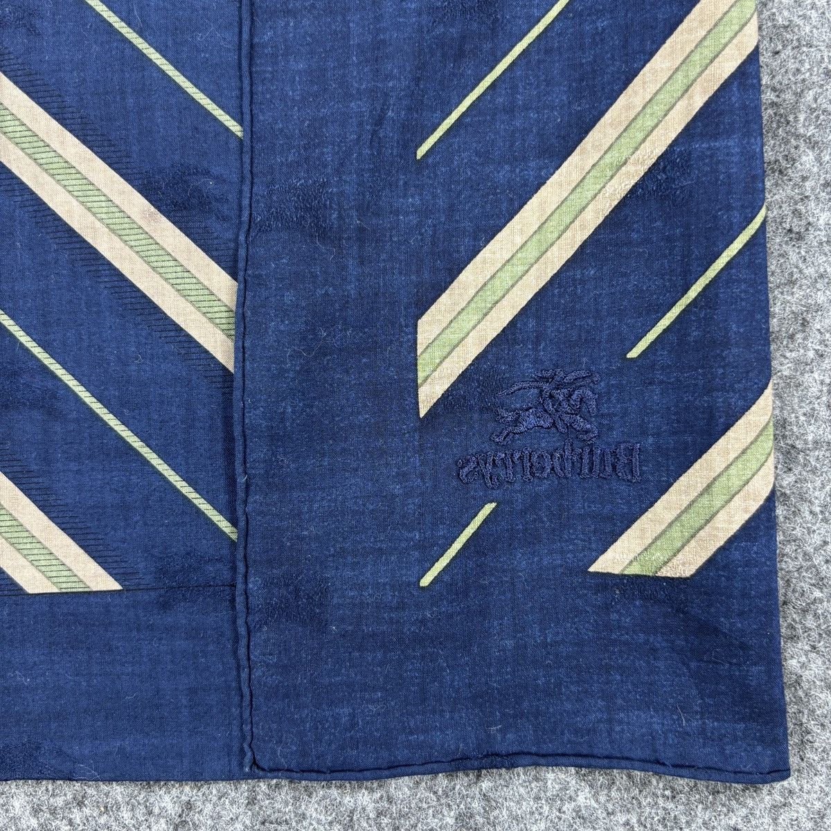 Burberry × Vintage Handkerchief # E030 # Bandana # Neckerchief Size ONE SIZE - 4 Thumbnail