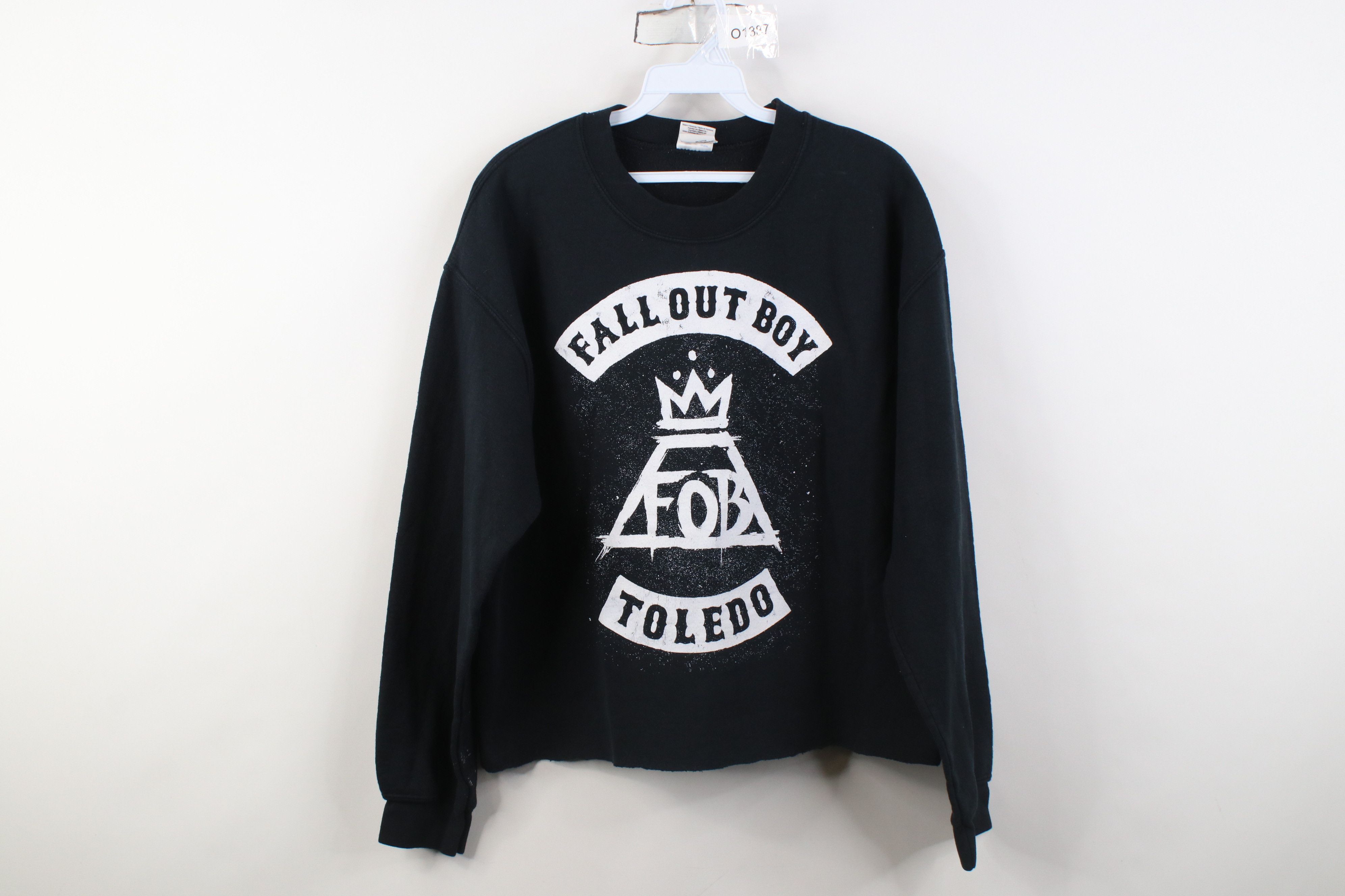 Vintage Vintage Y2K 2014 Fall Out Boy Band Sweatshirt Black Size L / US 10 / IT 46 - 1 Thumbnail