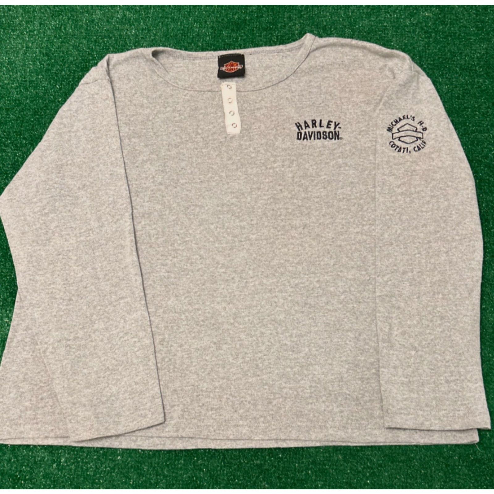 Harley Davidson VINTAGE Harley-Davidson Logo Henley Long Sleeve Shirt Womens L California 90s Grunge Biker Motorcycle Punk Y2K Thermal Embroidered Gray Size L / US 10 / IT 46 - 4 Thumbnail