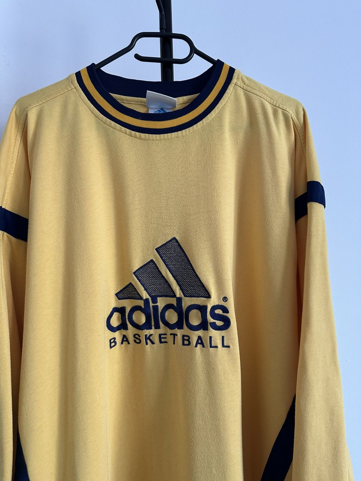 Adidas 90’s Adidas Basketball Vintage crewneck sweatshirt yellow Size US XL / EU 56 / 4 - 4 Thumbnail
