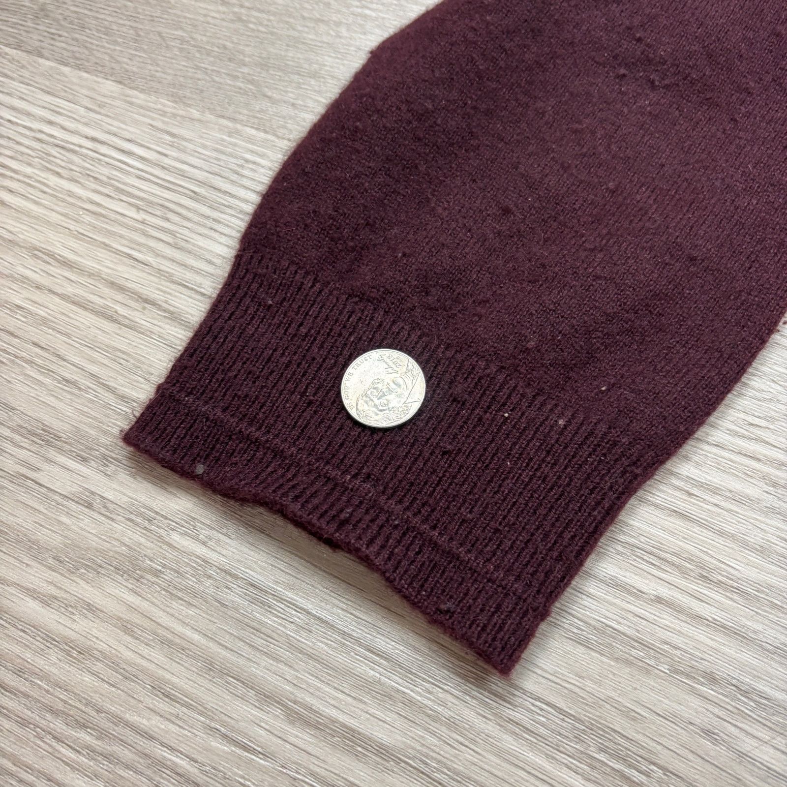 Vince Vince. 100% Cashmere V Neck Sweater Large Preppy Minimalist Size US L / EU 52-54 / 3 - 11 Thumbnail
