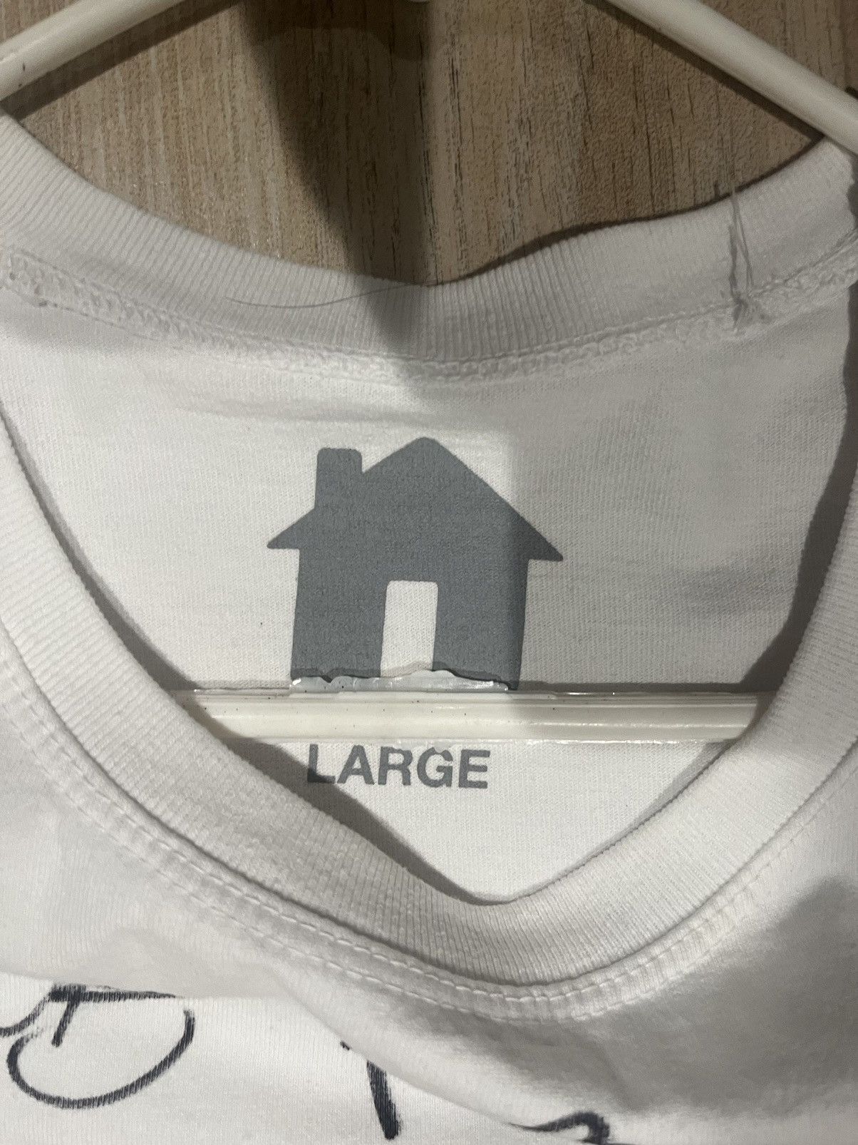 Other STRAWBERRY PARK SIGNED CROPPED TEE Size US L / EU 52-54 / 3 - 3 Thumbnail