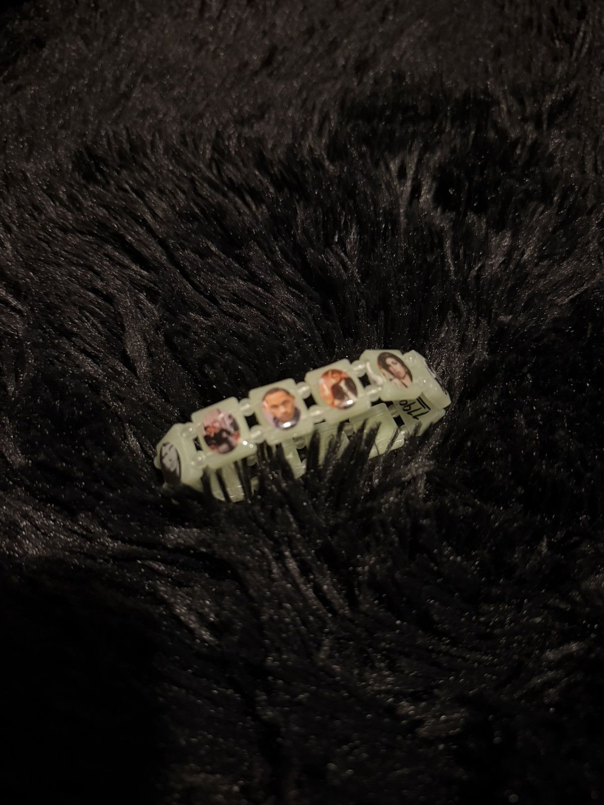 1199 Bazo 1199 Forever 21 (Glow In The Dark) Bracelet Size ONE SIZE - 2 Thumbnail