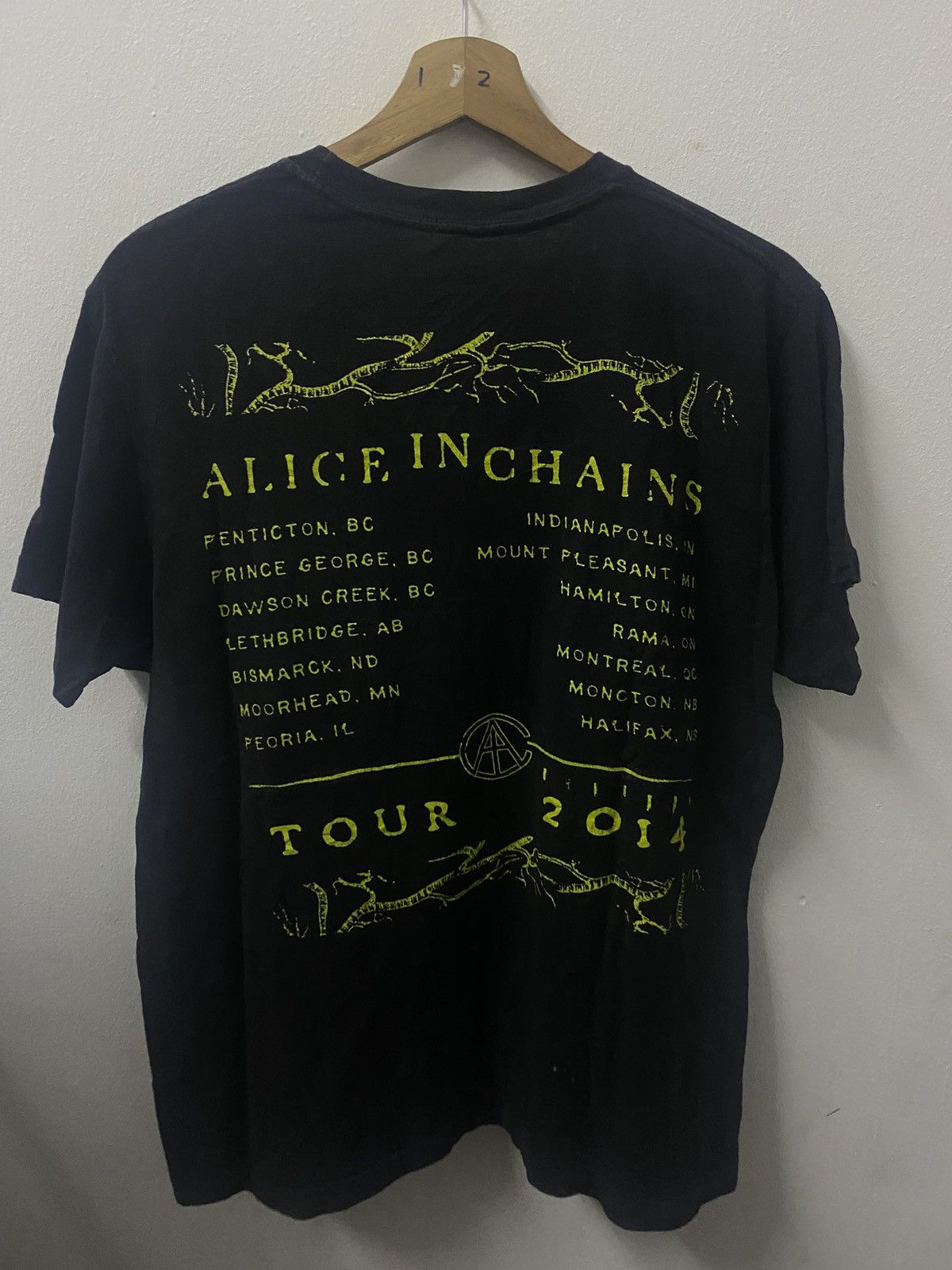 Band Tees Band tee Alice in chains TOUR 2014 Size US L / EU 52-54 / 3 - 4 Thumbnail