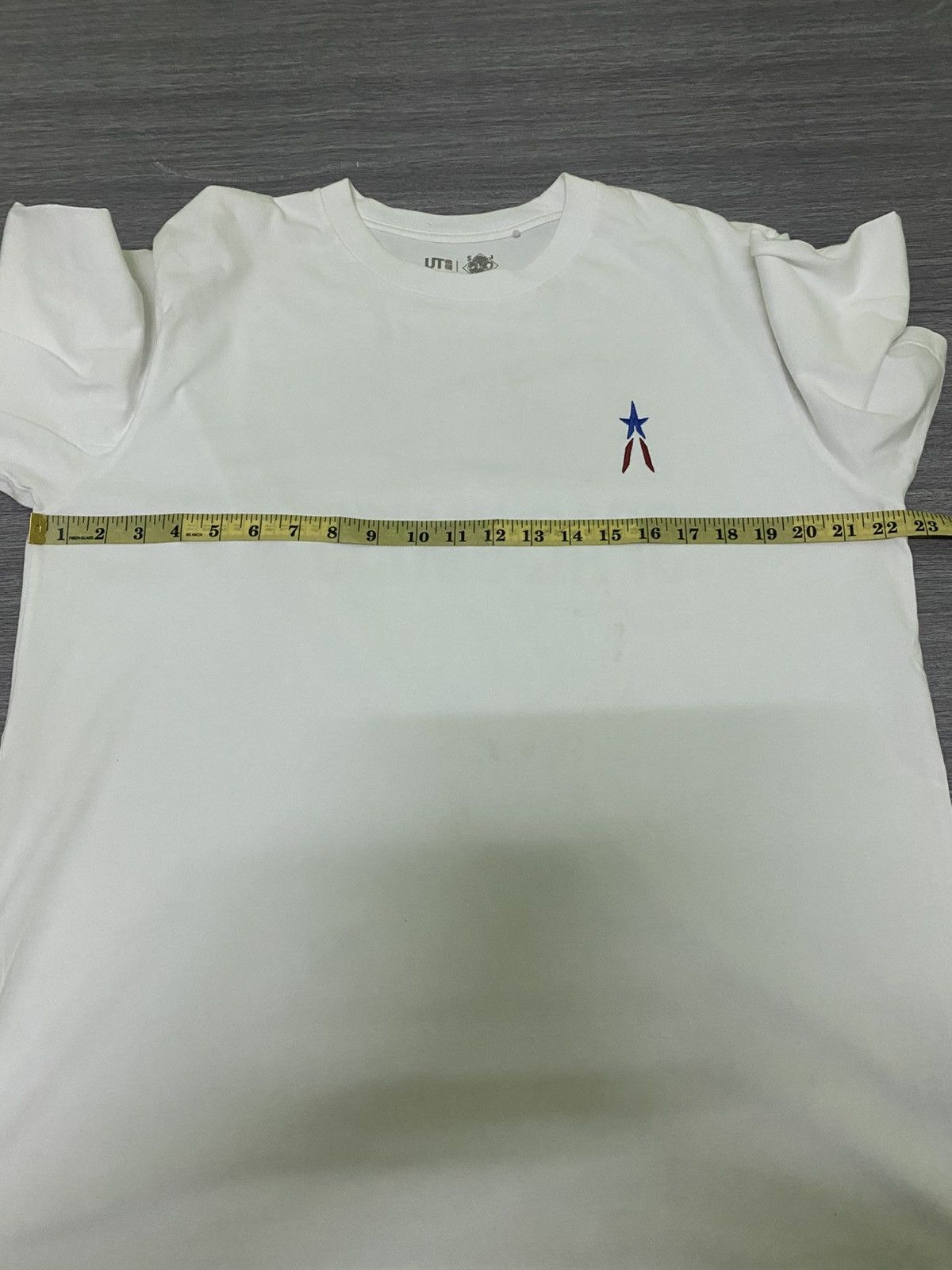 Anime × Japanese Brand × Uniqlo Uniqlo X Ultraman Spacium 133 Japan Series Shirt Size US XL / EU 56 / 4 - 10 Thumbnail