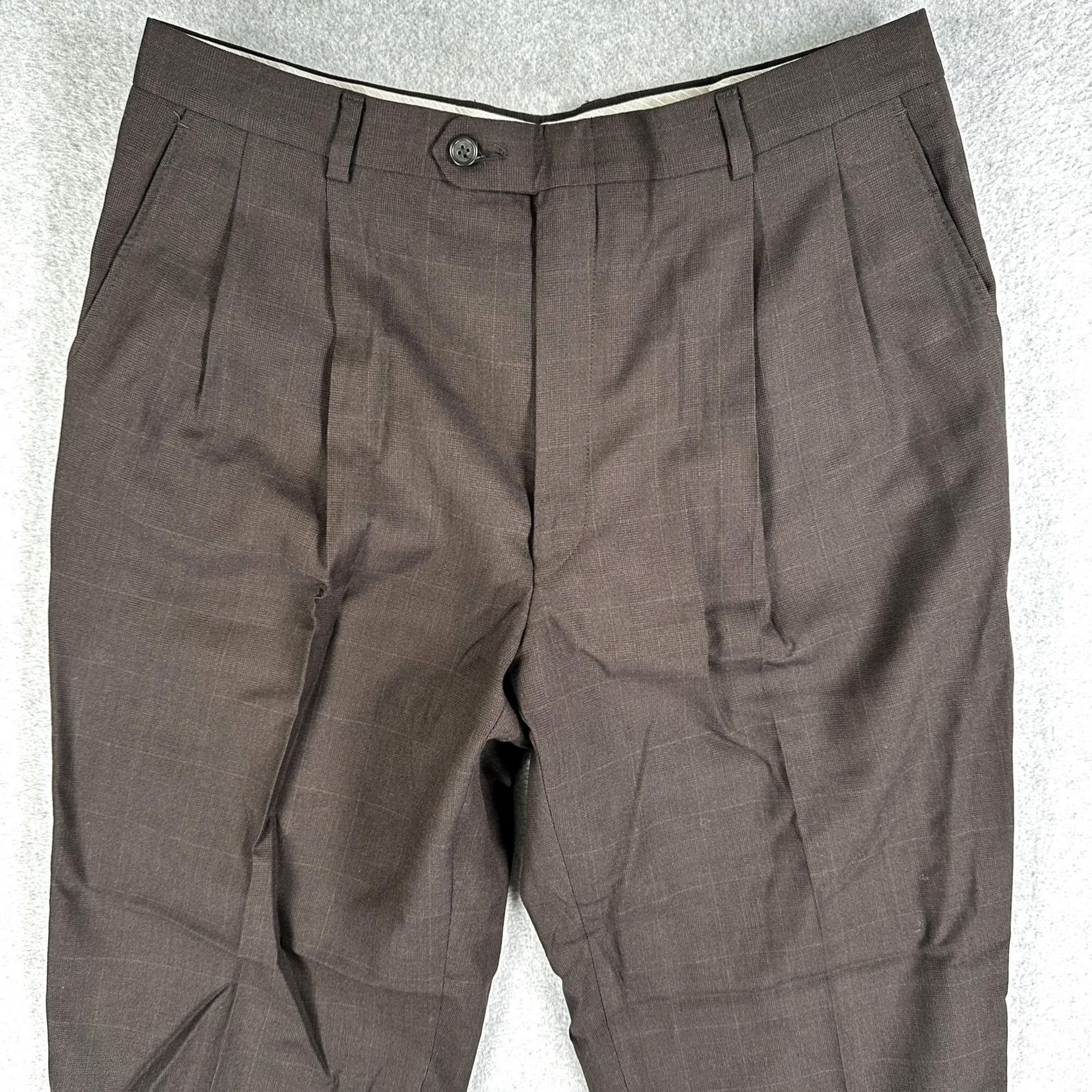 Vintage Oxford Clothes Mens Dress Pants 34x30 Brown Pleated Cuffed Straight Leg Business Formal Slashed Pockets Classic Fit Pants Boys? Size US 34 / EU 50 - 2 Thumbnail
